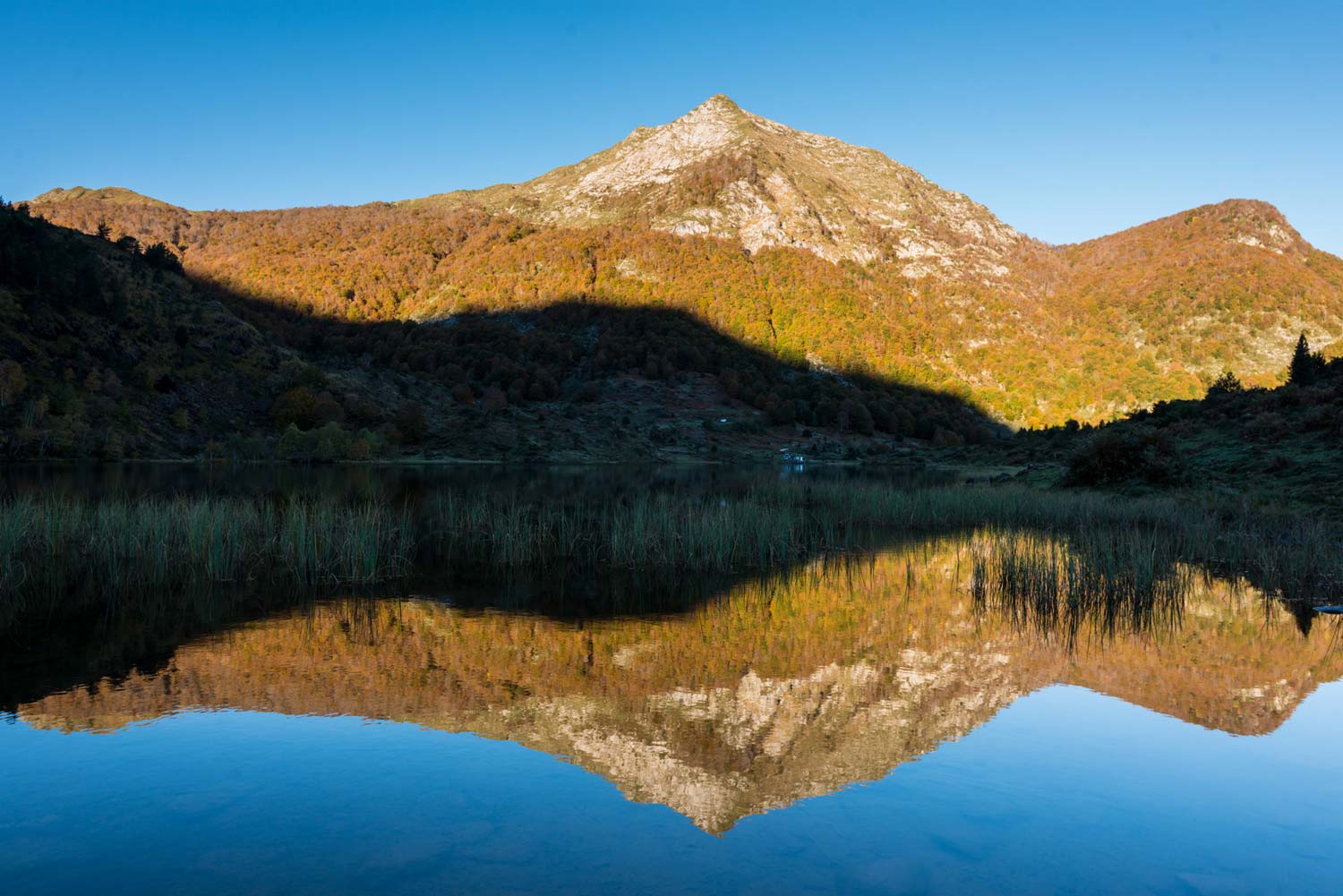 Etang de Lers et Mont Béas